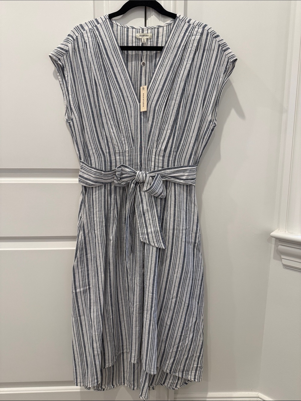 Max Studio Navy and White Striped V-Neck Tie-Waist Midi Dress Size L NWT